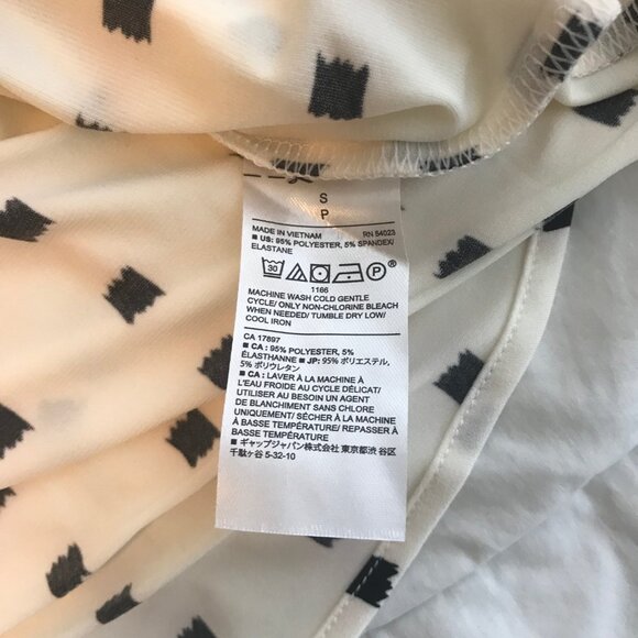 Lovely Banana Republic V-Neck Top in Size Small NWT - Picture 3 of 7